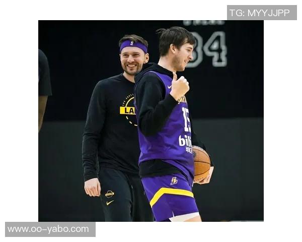 湖人队四连胜喜讯东契奇庆祝瞬间成海报焦点展现球队团结与实力